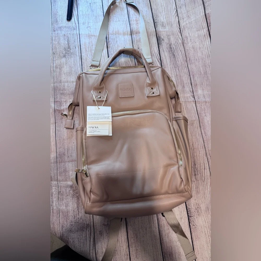 New Halova Diaper Bag, Mommy/Daddy Traveling bag - features 3 different style.
